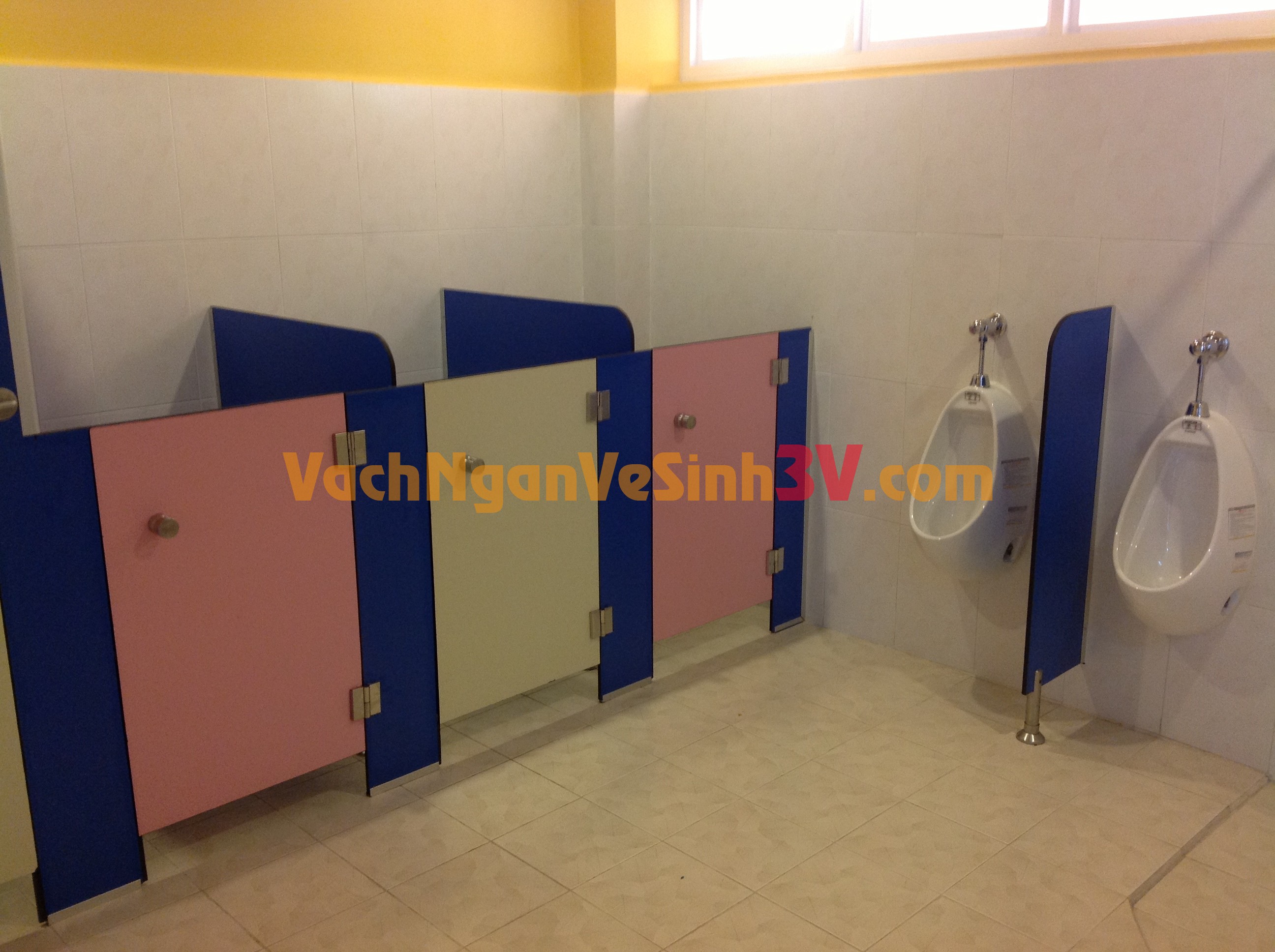 3V GROUP cung cấp vách ngăn toilet cho Trường mầm non tại Q.3 – TP ...