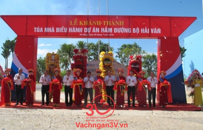 vách ngăn vệ sinh